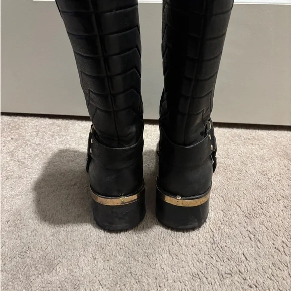 Vince Camuto Stylish Black Women's Boots - Picture 6 of 8